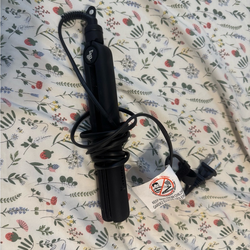 LANGE hair straightener used once